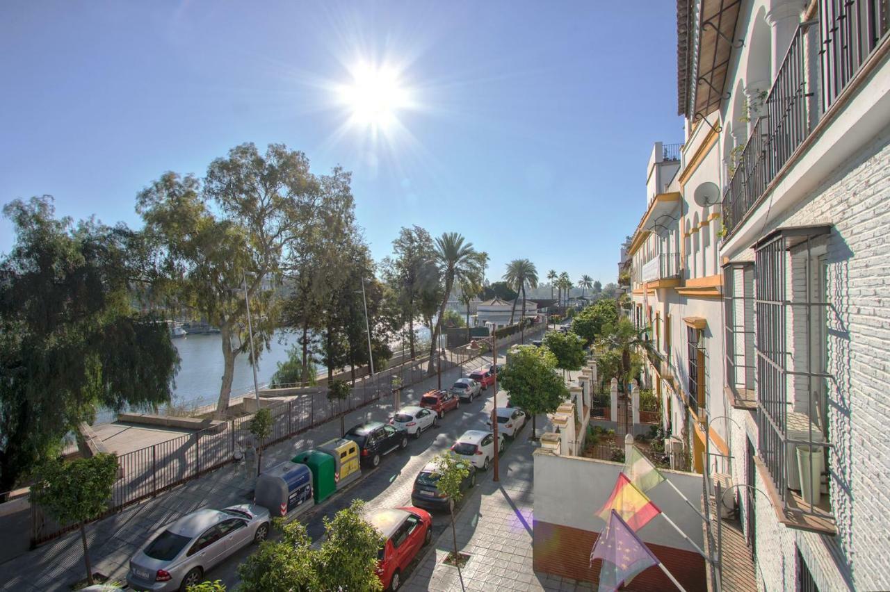 Betis Deluxe Riverside Sevilla Exterior foto